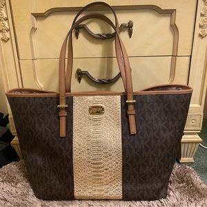 Micheal Kors large tote